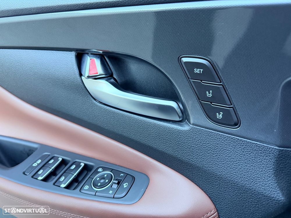 Hyundai Santa Fe 2.2 CRDi Premium - 23