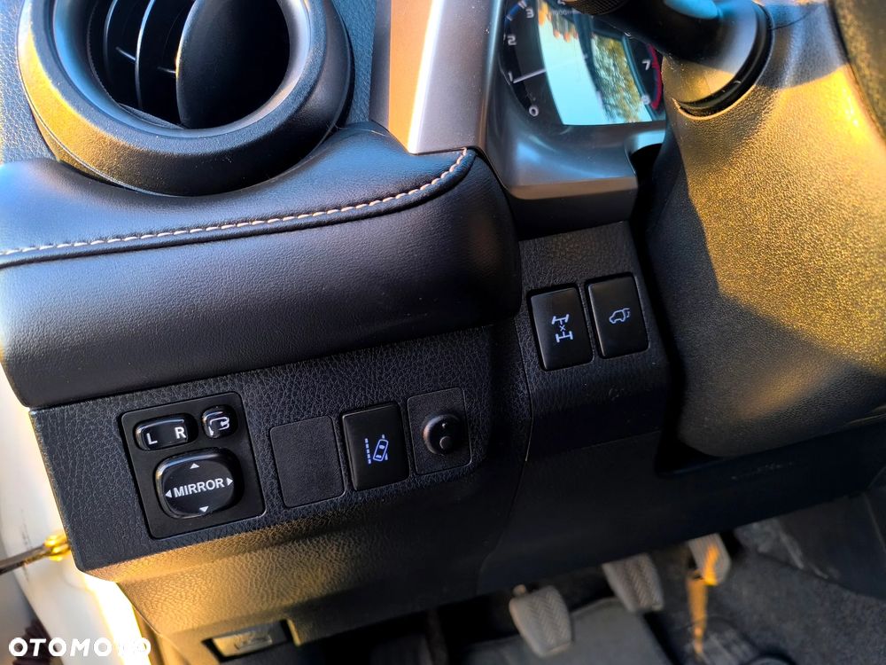 Toyota RAV4 2.0 Premium 4x4 - 21