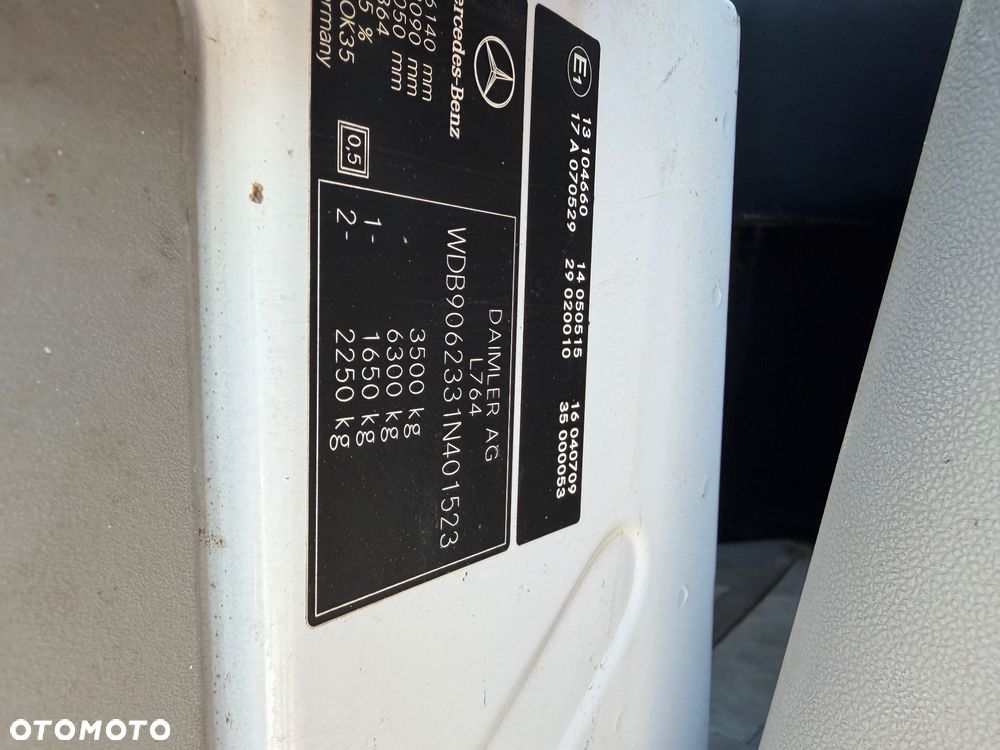 Mercedes-Benz Sprinter - 9