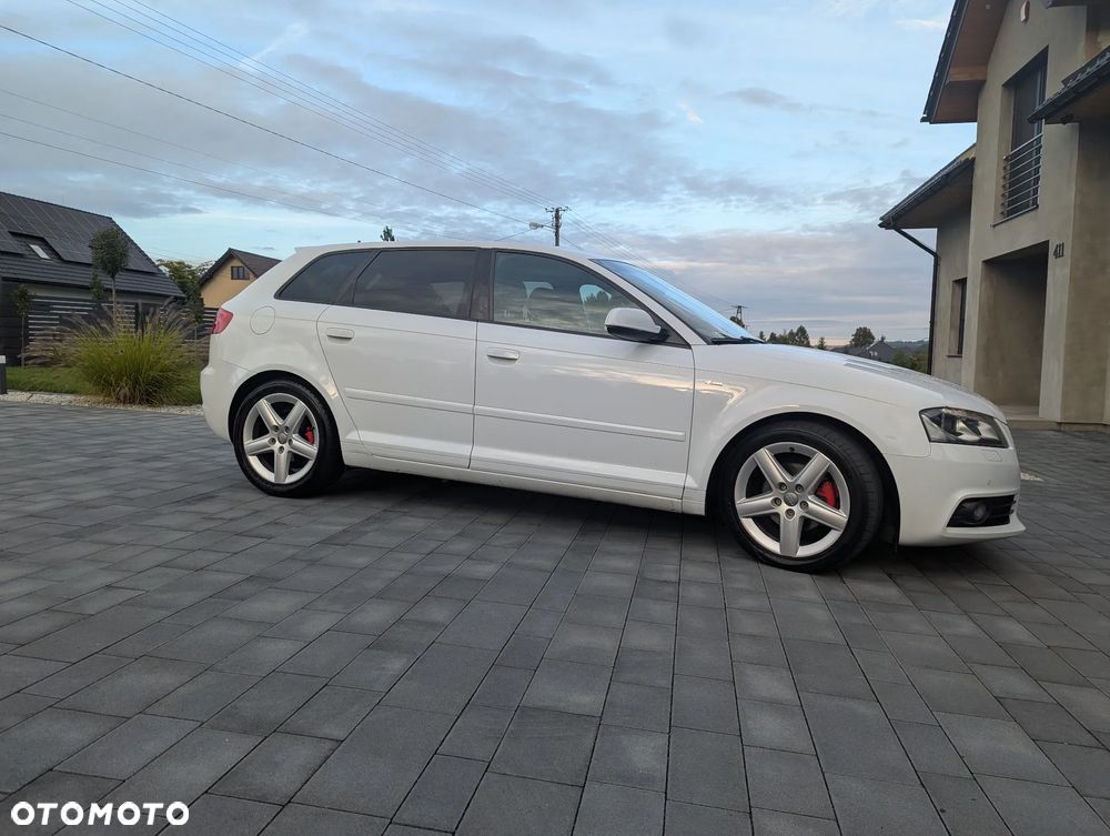 Audi A3 Sportback - 6