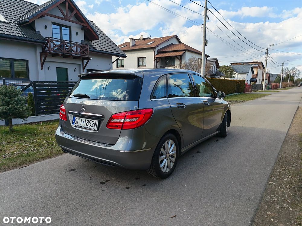 Mercedes-Benz Klasa B 180 BlueEFFICIENCY Edition Style - 9
