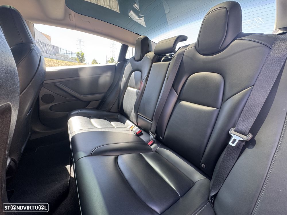 Tesla Model 3 - 9