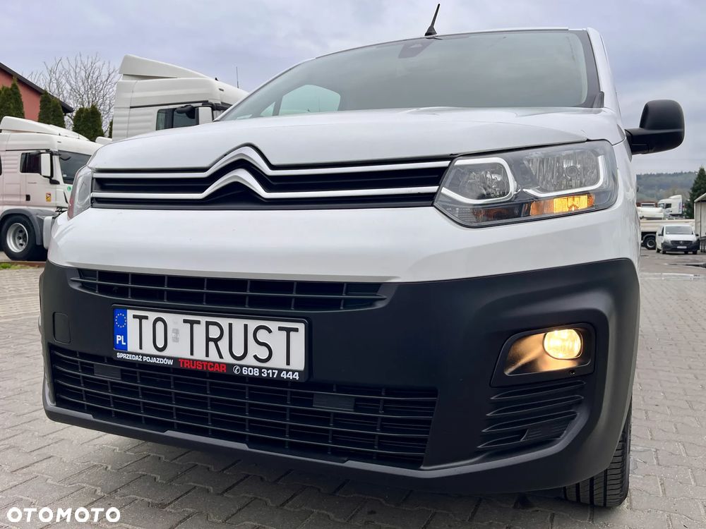 Citroën BERLINGO LONG / 3 OSOBY / BOGATE WYPOSAŻENIE / SALON POLSKA / BEZWYPADKOWY / DOSTĘPNE 15 SZTUK - 29