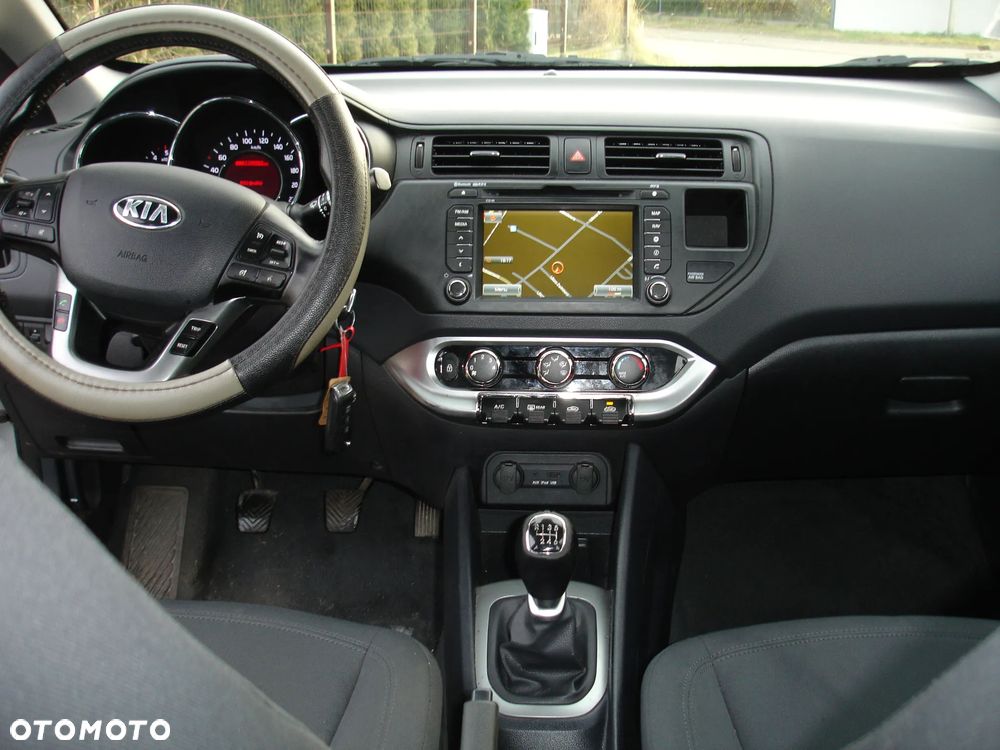 Kia Rio 1.1 CRDI Dream Team Edition - 17