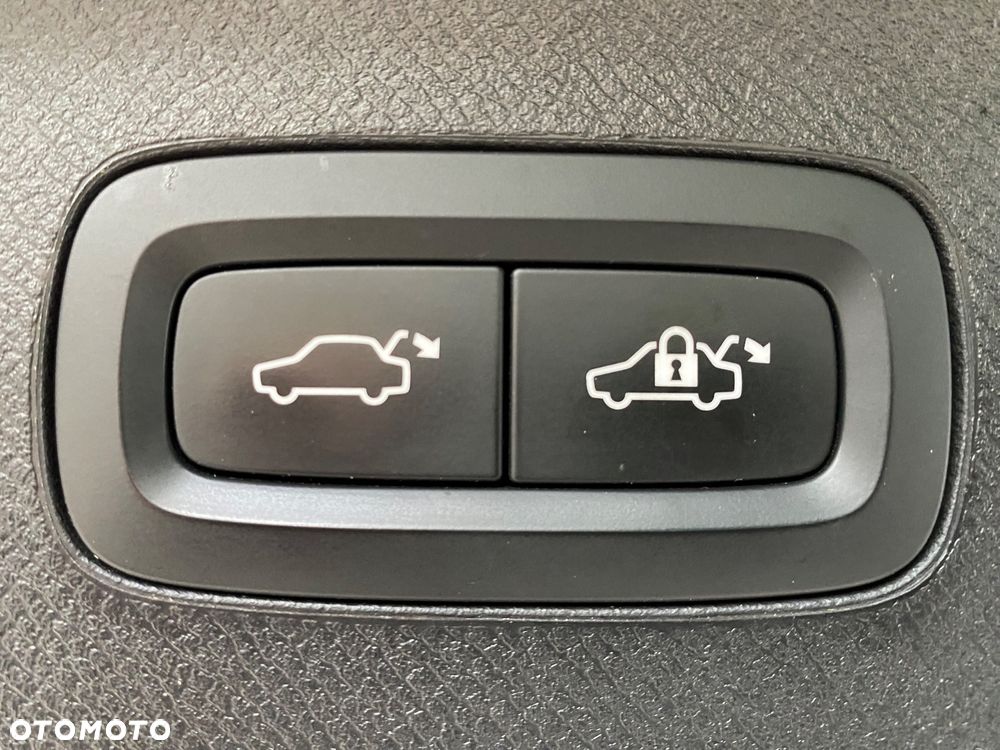 Volvo XC 90 D5 AWD Geartronic Inscription - 24