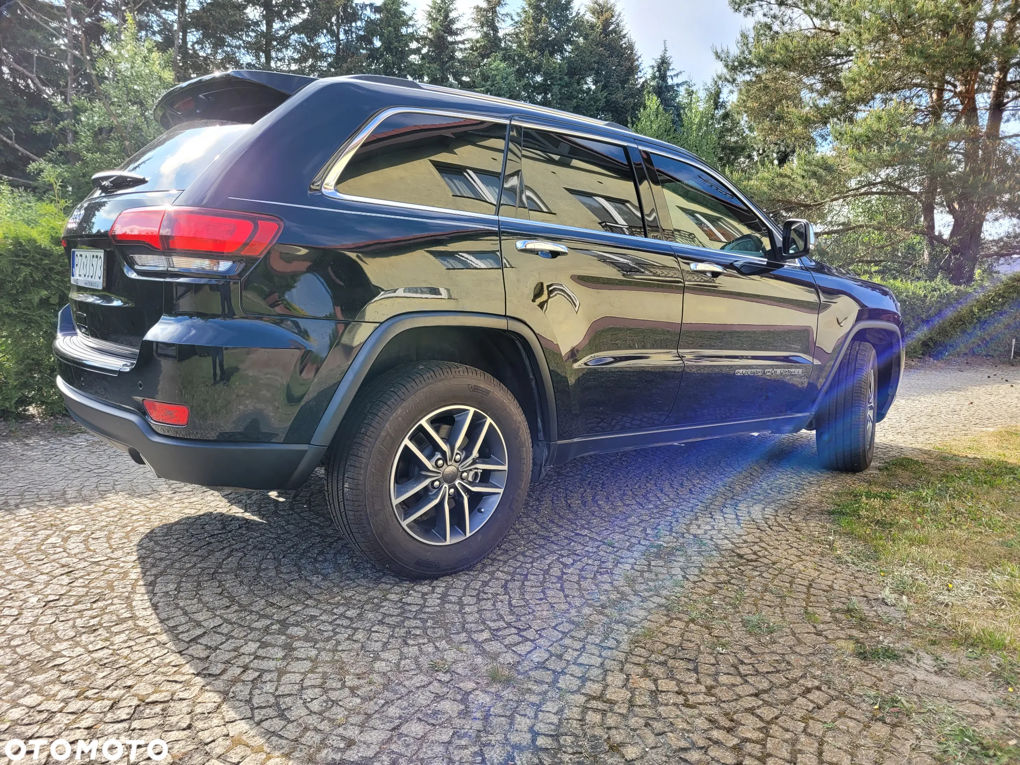 Jeep Grand Cherokee - 14
