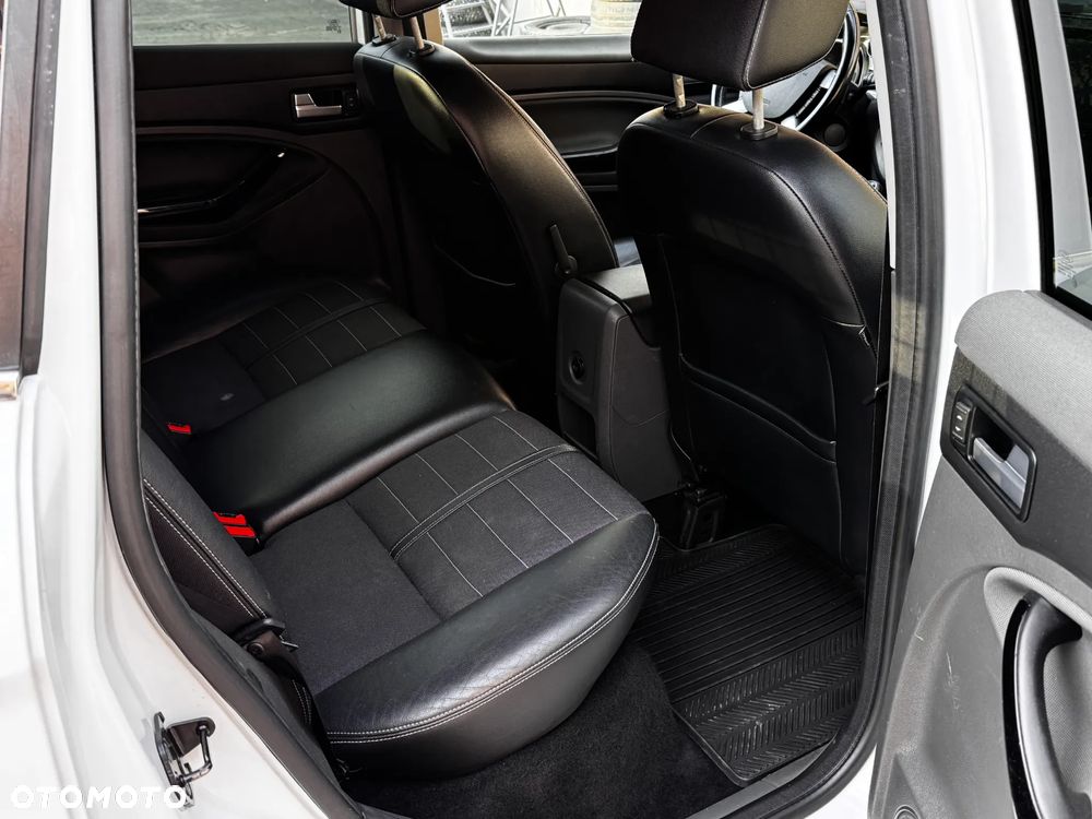 Ford Kuga 2.0 TDCi 4x4 Titanium - 13