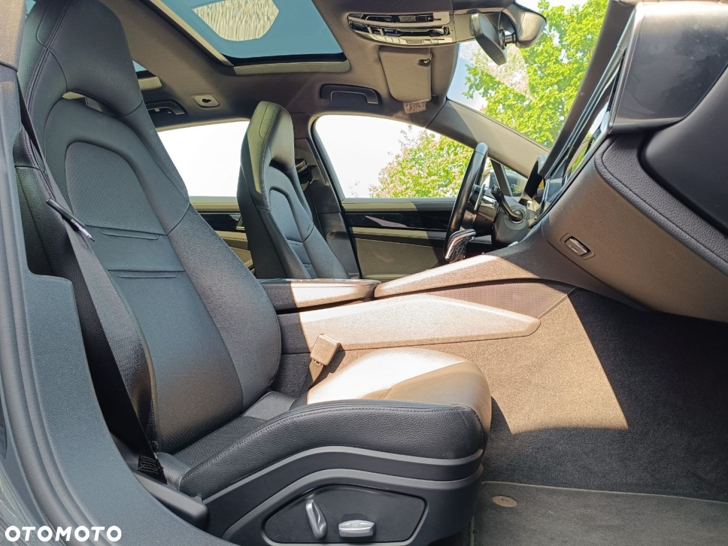 Porsche Panamera - 32