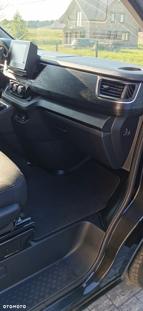 Renault Trafic 2.0 dCi EDC - 11