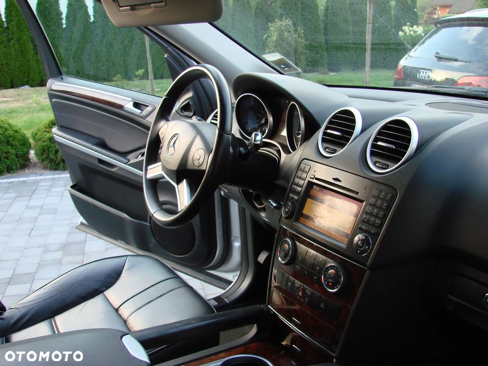 Mercedes-Benz ML - 19