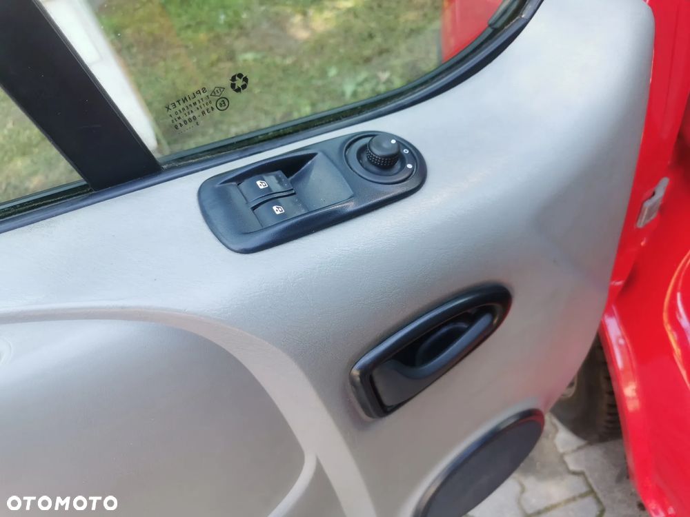 Renault Trafic - 9