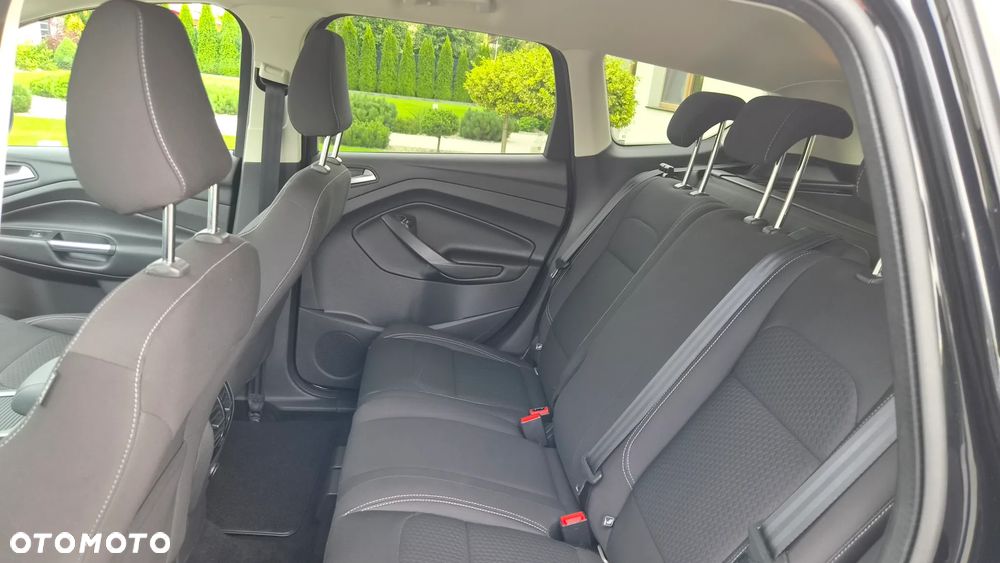 Ford Kuga 1.5 EcoBoost 2x4 Titanium - 18