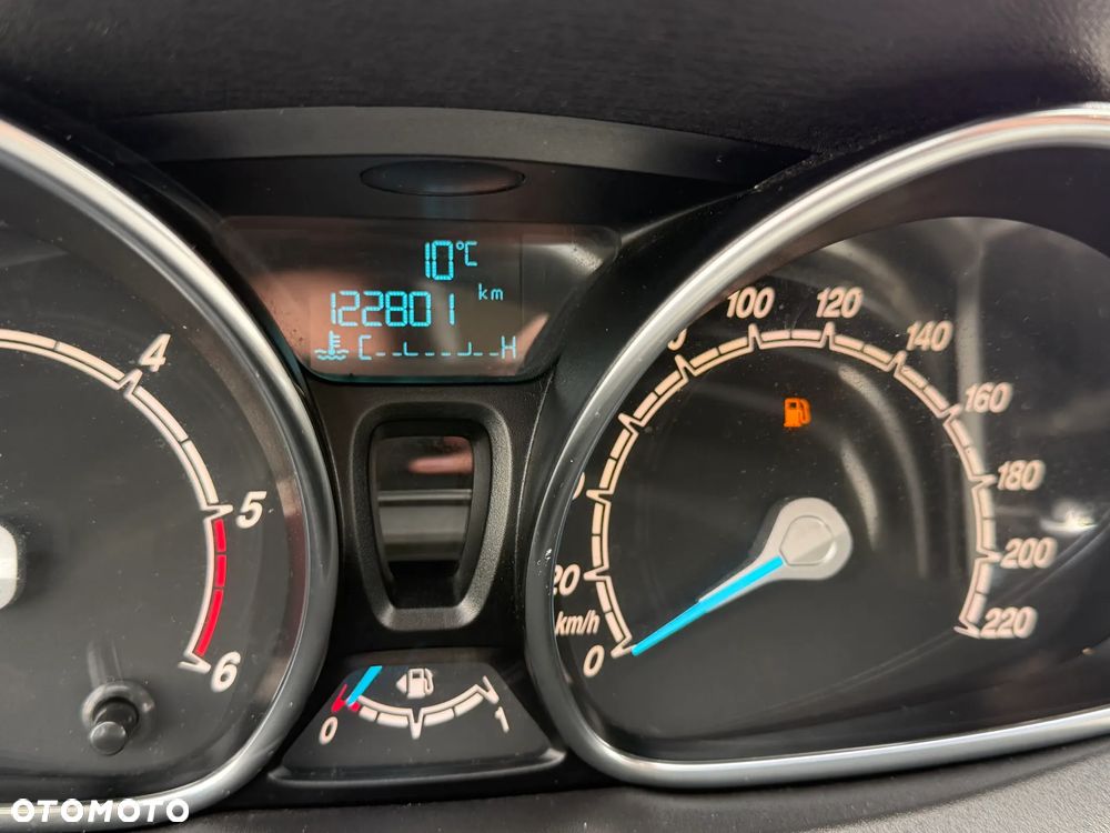 Ford Fiesta 1.5 TDCi SYNC Edition - 22