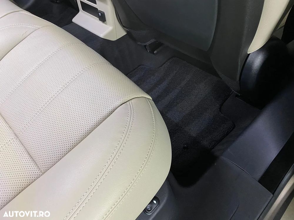 Land Rover Range Rover Velar 2.0 - 13