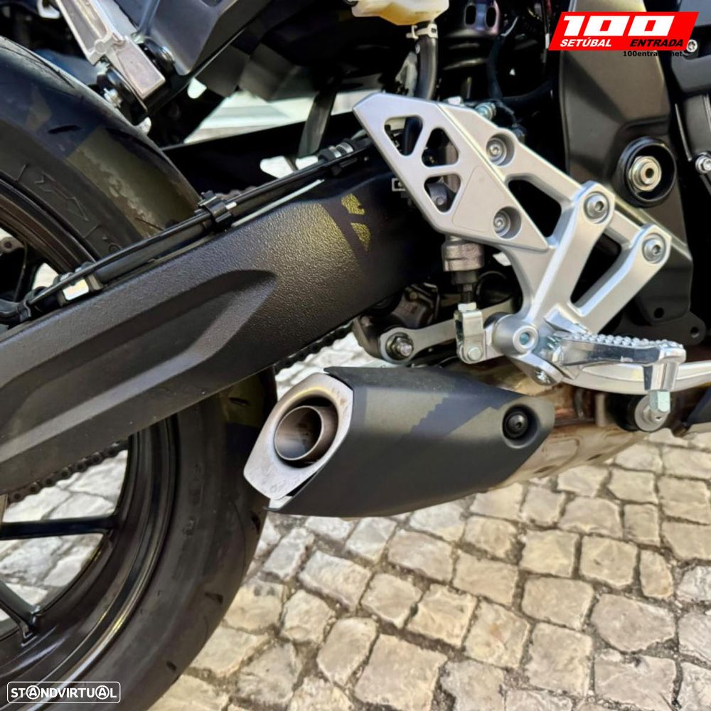 Suzuki GSX 800 S - 14