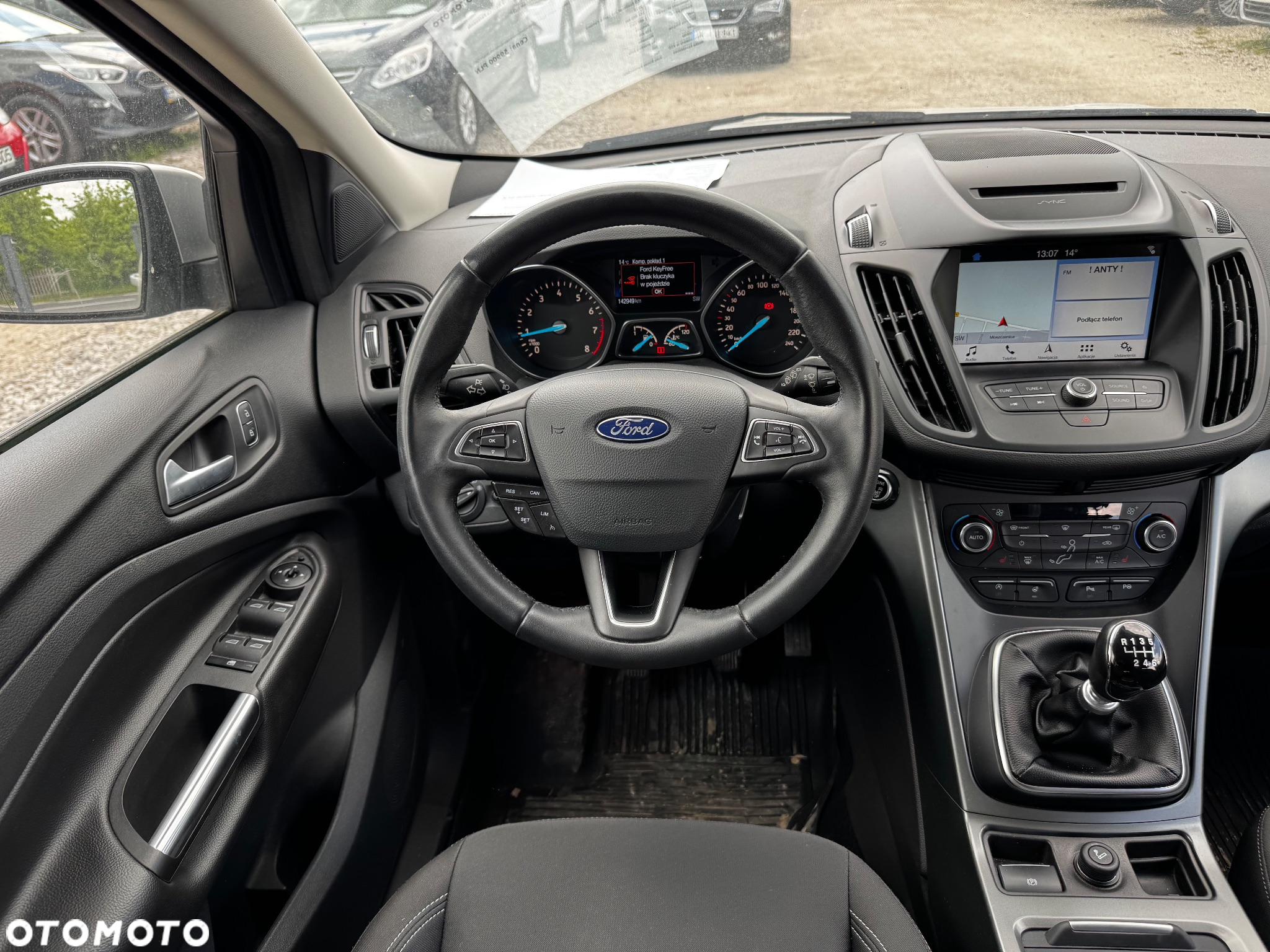 Ford Kuga 1.5 EcoBoost 2x4 Cool & Connect - 33