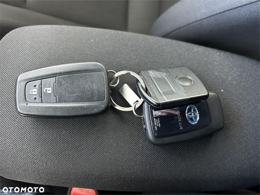 Toyota Corolla 1.8 Hybrid Active - 19