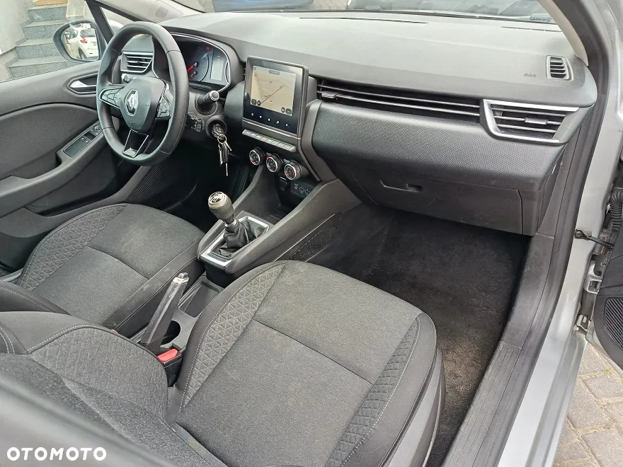 Renault Clio - 11