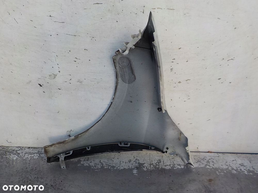 28 RENAULT MEGANE III BŁOTNIK PRAWY PRZÓD PRZEDNI - 4