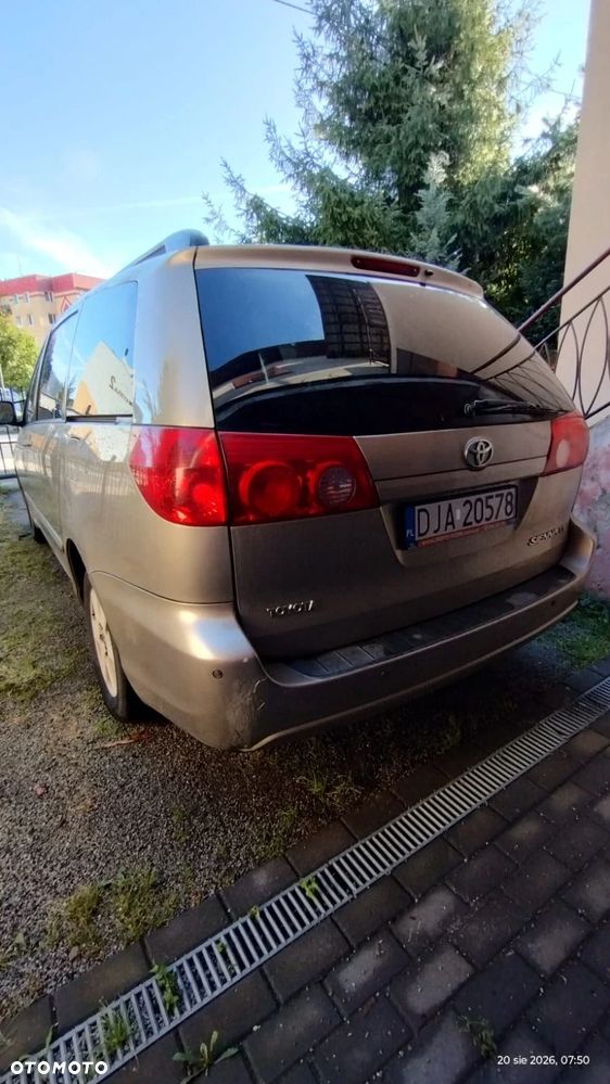 Toyota Sienna 3.5 LE AWD - 2