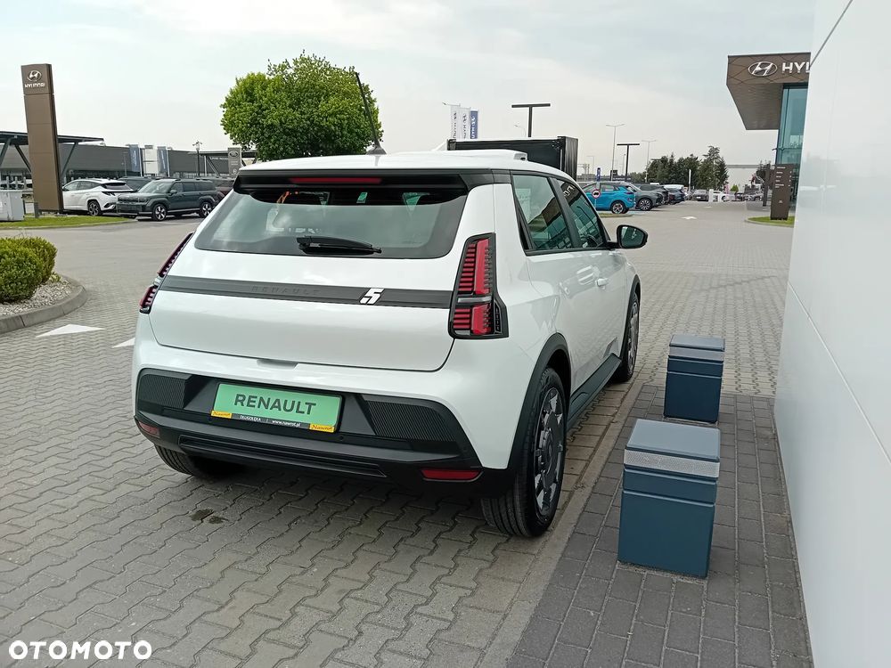 Renault 5 40kWh Urban Range Evolution - 10