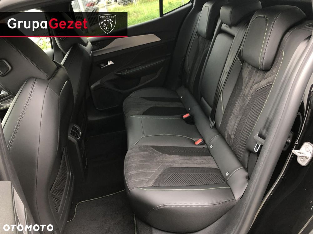 Peugeot 408 - 9