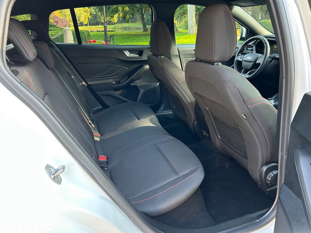 Ford Focus - 22