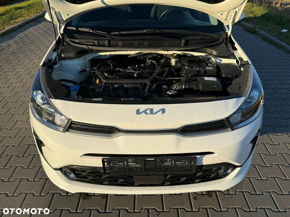 Kia Rio 1.2 M - 10