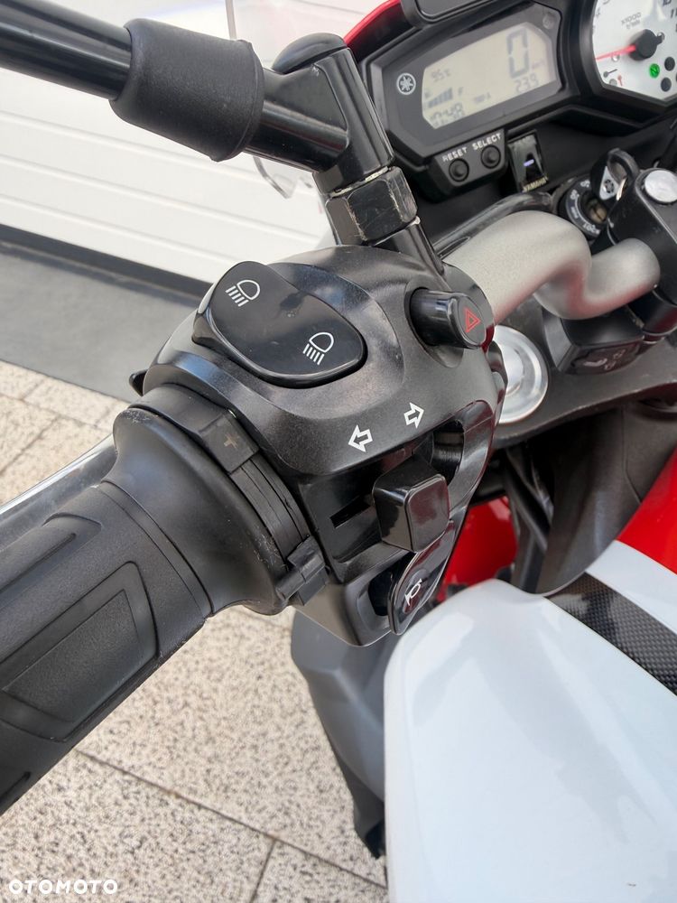 Yamaha FZ8 - 9