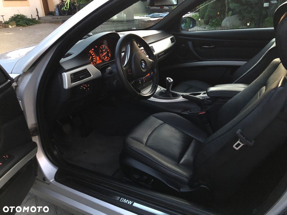 BMW Seria 3 320i - 9