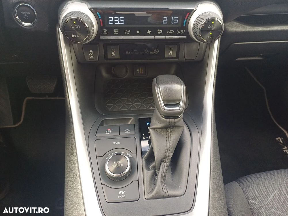 Toyota RAV4 2.5 VVT-iE 4x4 Dynamic - 18