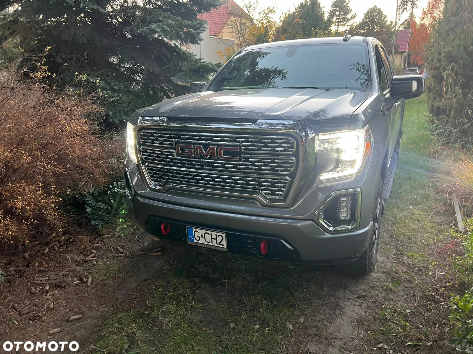 GMC Sierra - 2