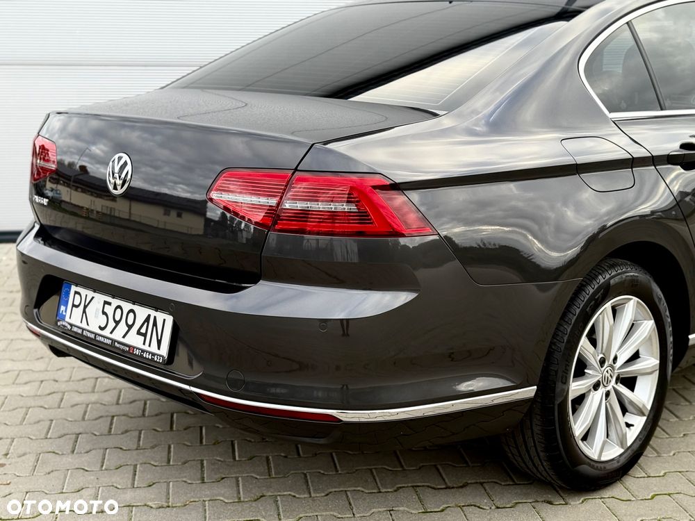 Volkswagen Passat 1.6 TDI SCR DSG - 20