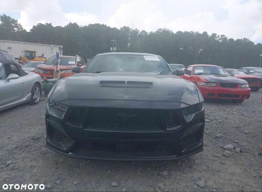 Ford Mustang - 3