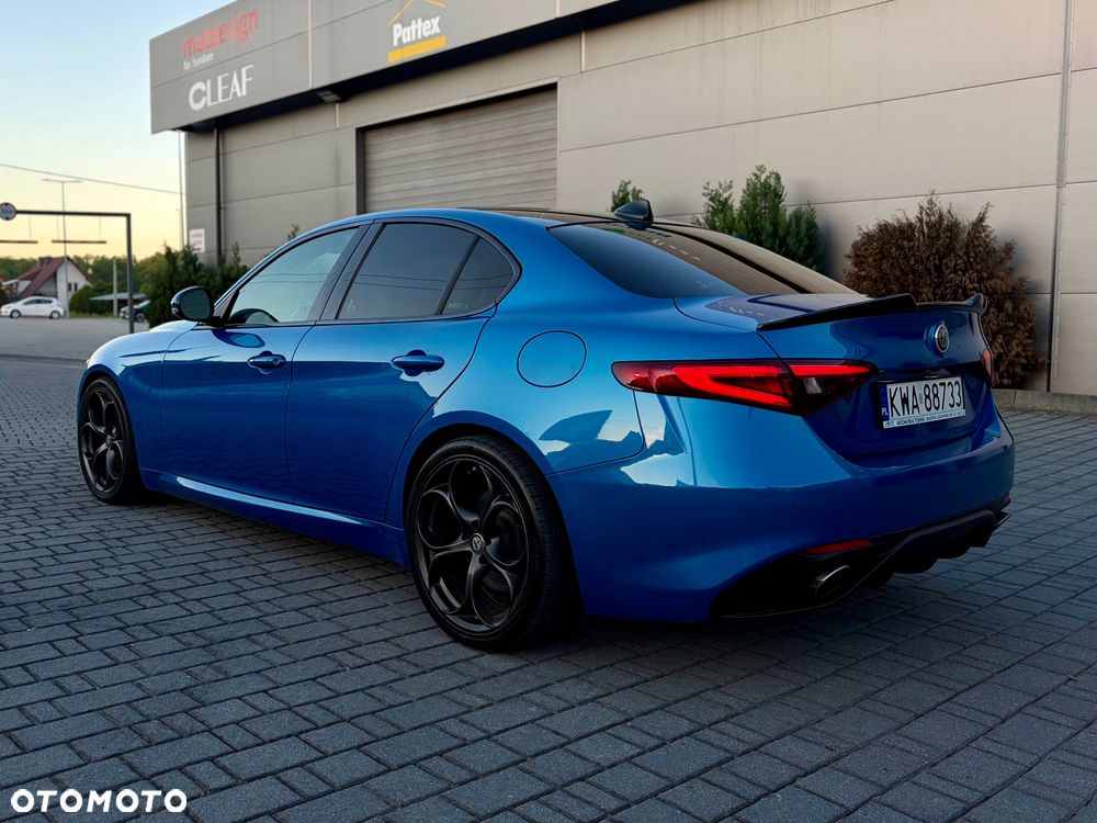 Alfa Romeo Giulia 2.0 Turbo 16V AT8 Veloce - 10