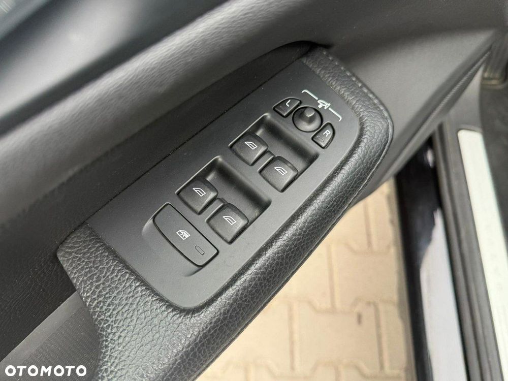 Volvo V60 Cross Country D4 AWD Geartronic Pro - 12