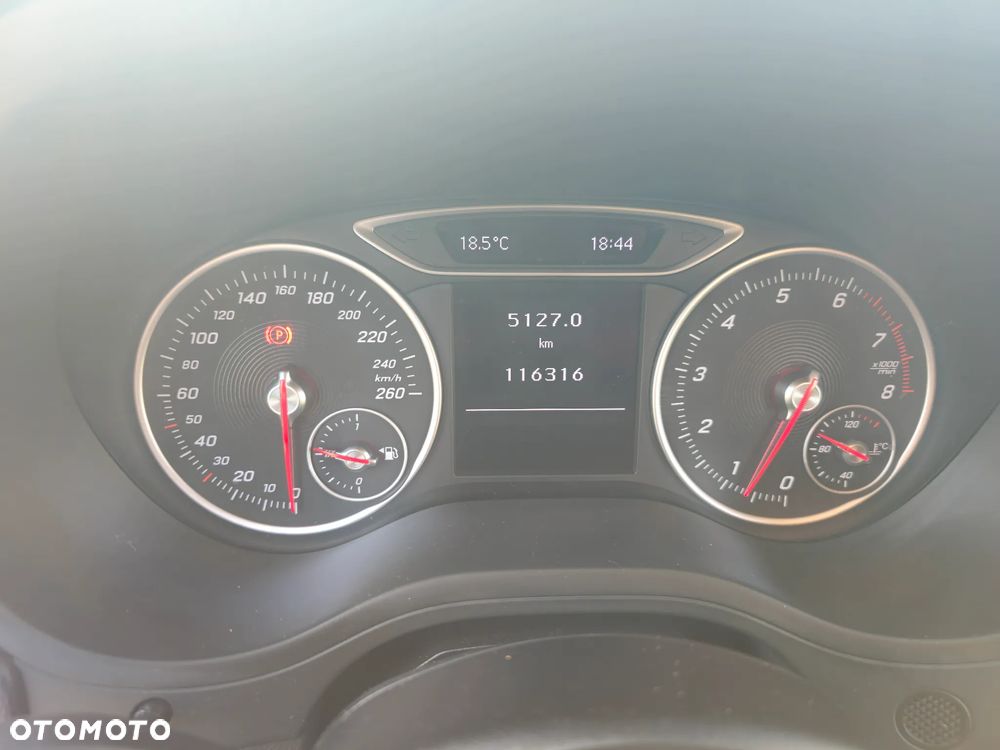 Mercedes-Benz Klasa B 180 AMG Line - 15