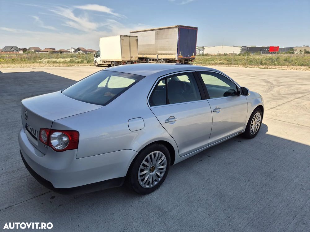 Volkswagen Jetta 1.4 TSI Comfortline - 1