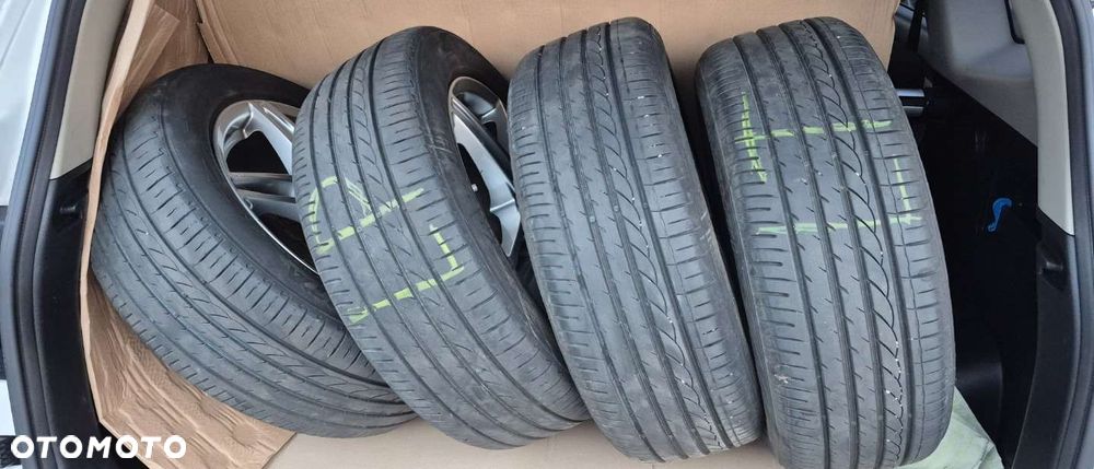 Kia Carens 1.7 CRDi 115 Dream Team Edition - 18