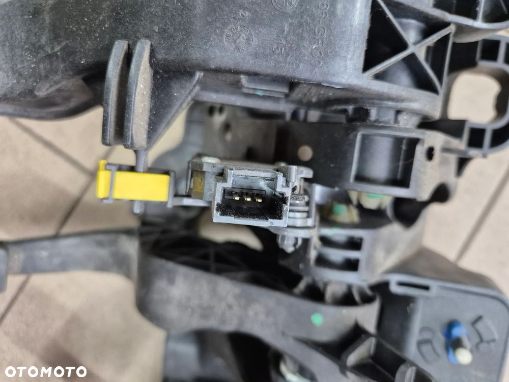 PEDAŁY KOMPLETNE START-STOP FIORINO IV NEMO BIPPER 08r.+ - 6