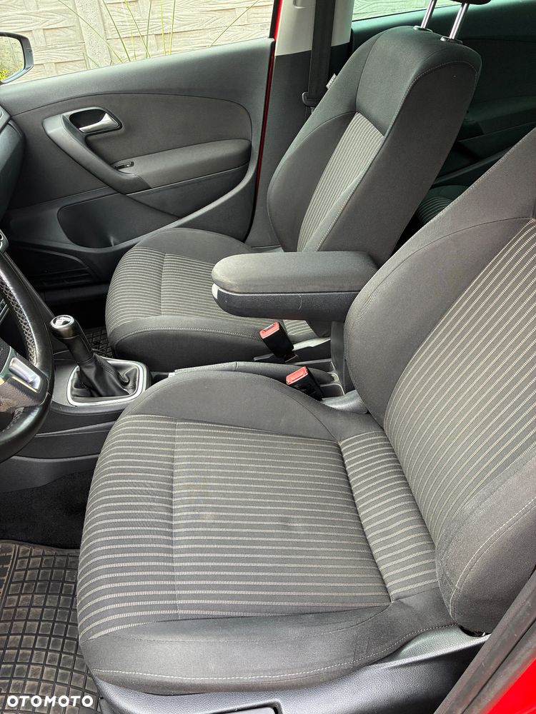 Volkswagen Polo 1.4 16V Highline - 12