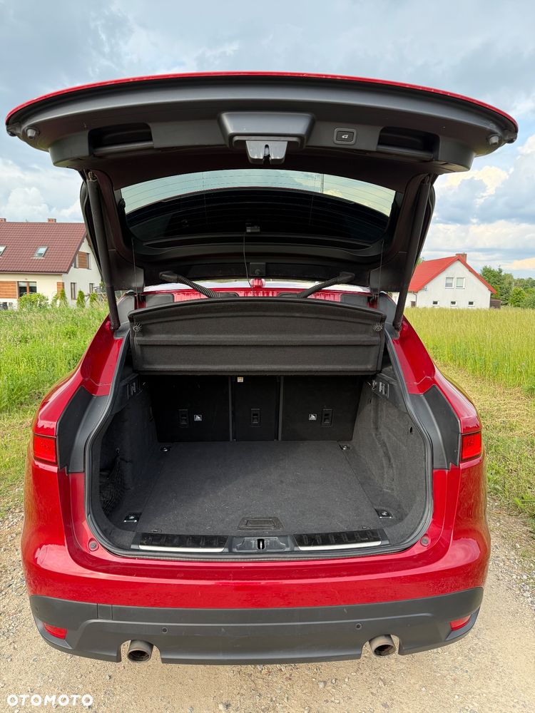 Jaguar F-Pace 2.0 i4P AWD Prestige - 11