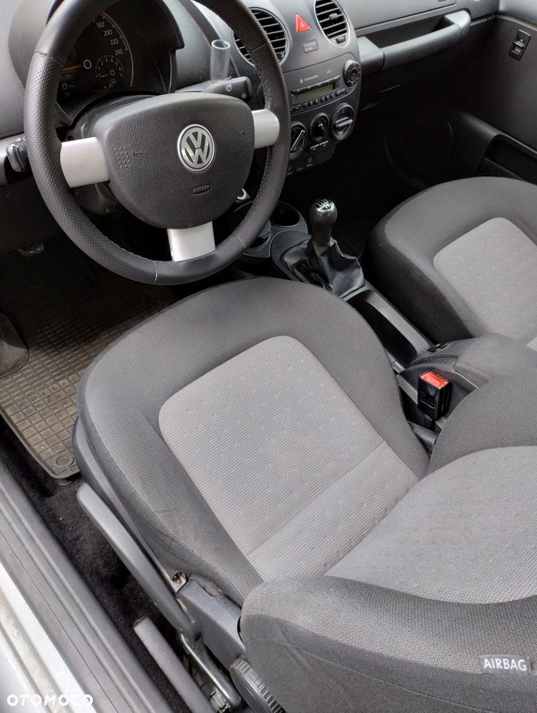 Volkswagen New Beetle 1.6 - 12
