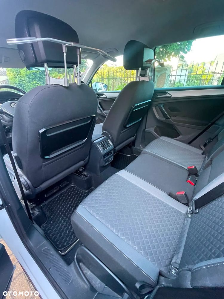 Volkswagen Tiguan - 11