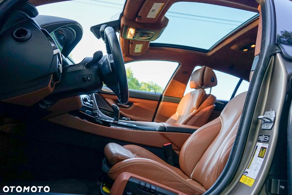 BMW Seria 6 650i - 11
