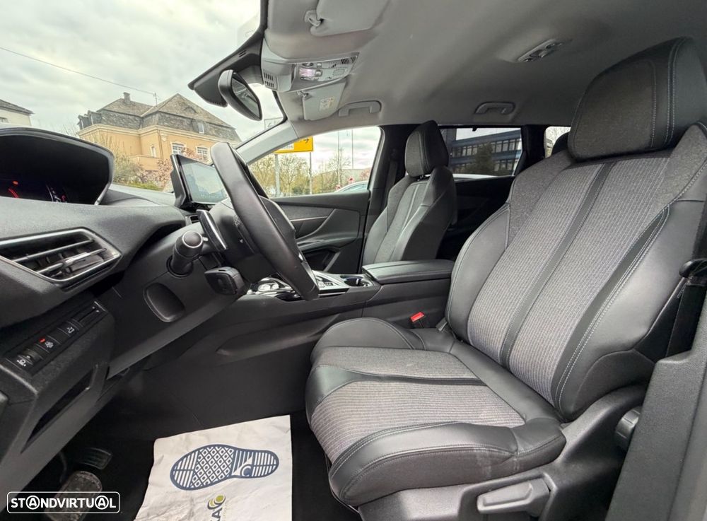 Peugeot 5008 BlueHDI 130 EAT8 Allure - 4