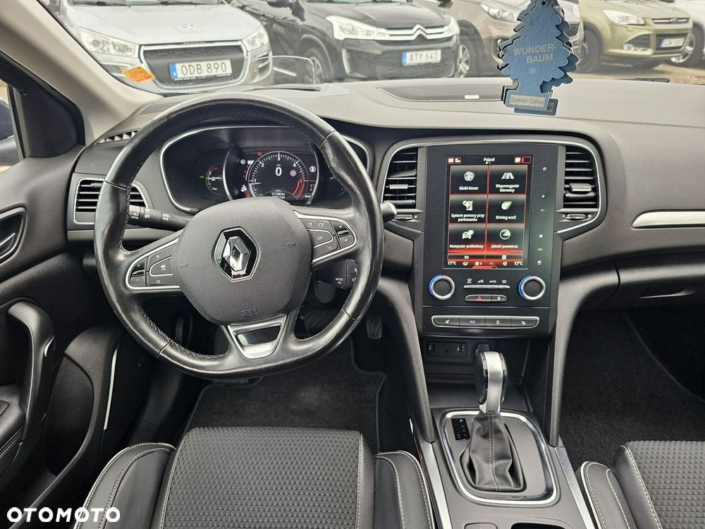 Renault Megane BLUE dCi 115 EDC BOSE EDITION - 24