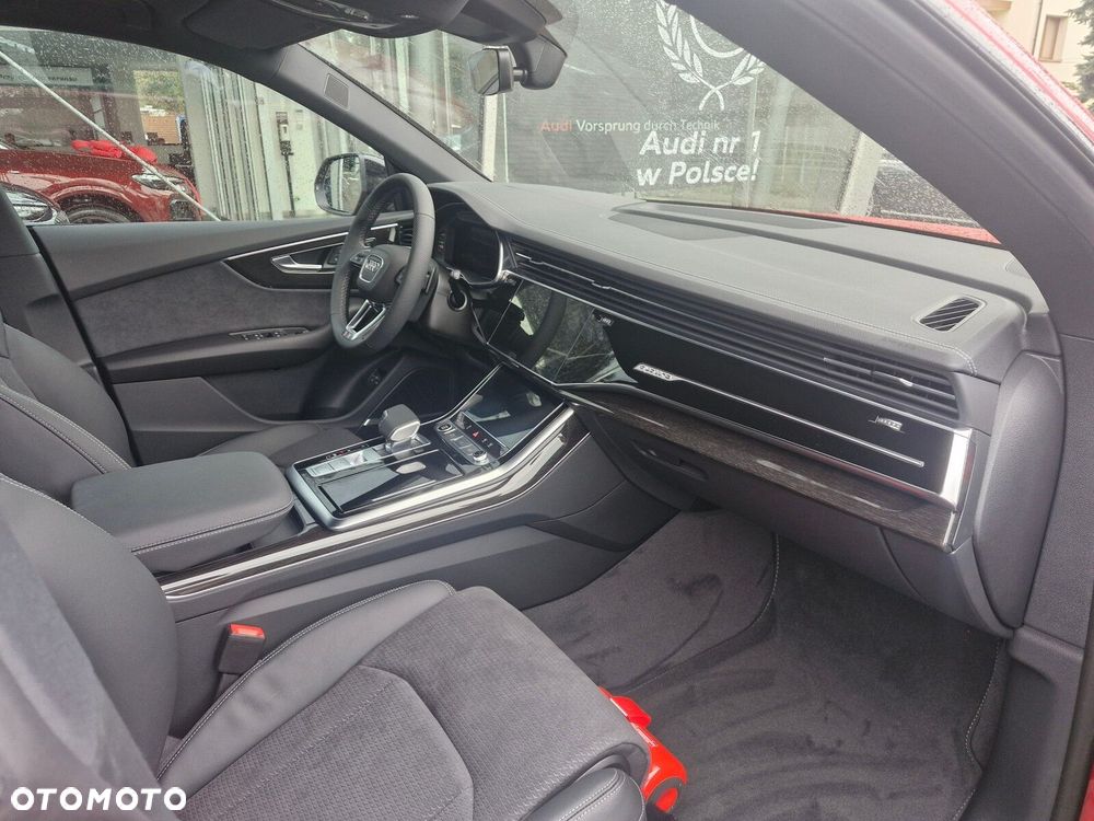 Audi Q8 - 9