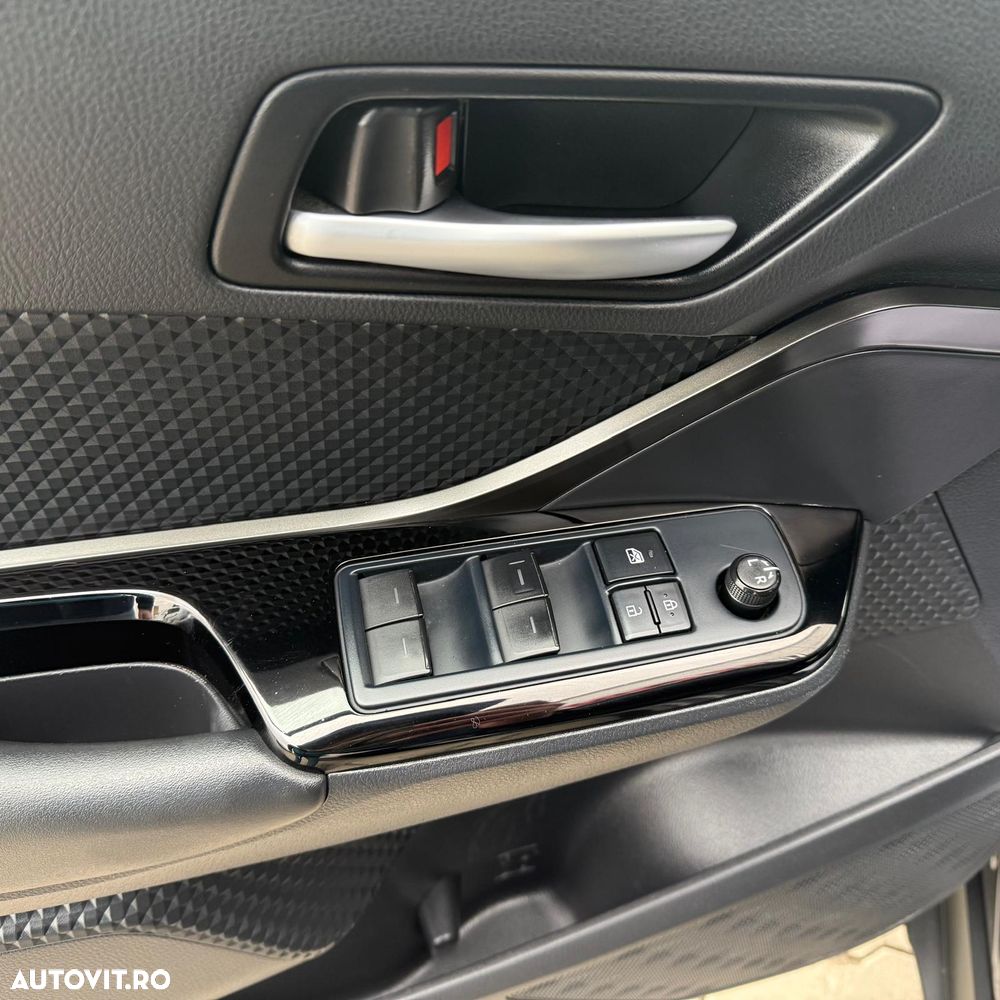 Toyota C-HR 1.8 HSD 122 CP 4x2 CVT Cult - 12