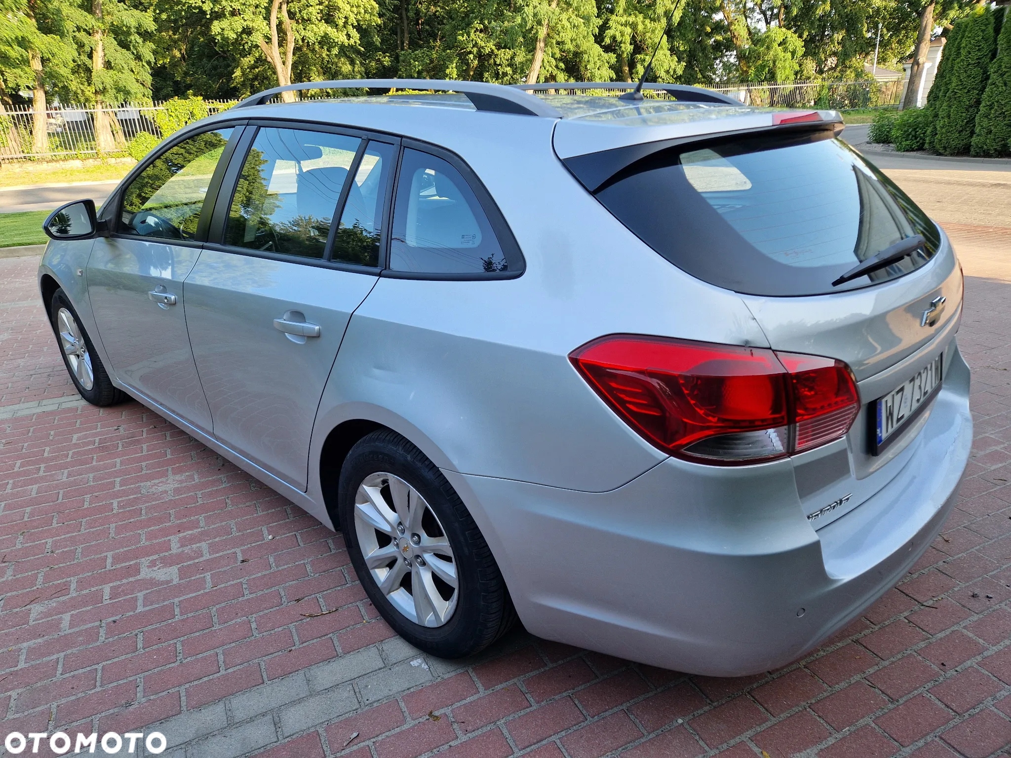 Chevrolet Cruze 1.6 LS+ - 2